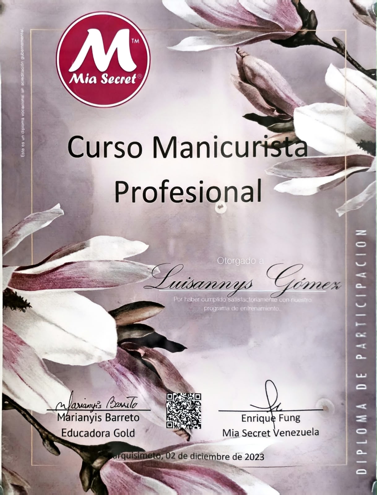 Diploma Curso Manicurista Profesional Mia Secret otorgado a Luisannys Gómez por Educadora Gold